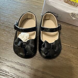 Sz 2 Baby Deer Waddle Black Bow Patent Shoes w/bows